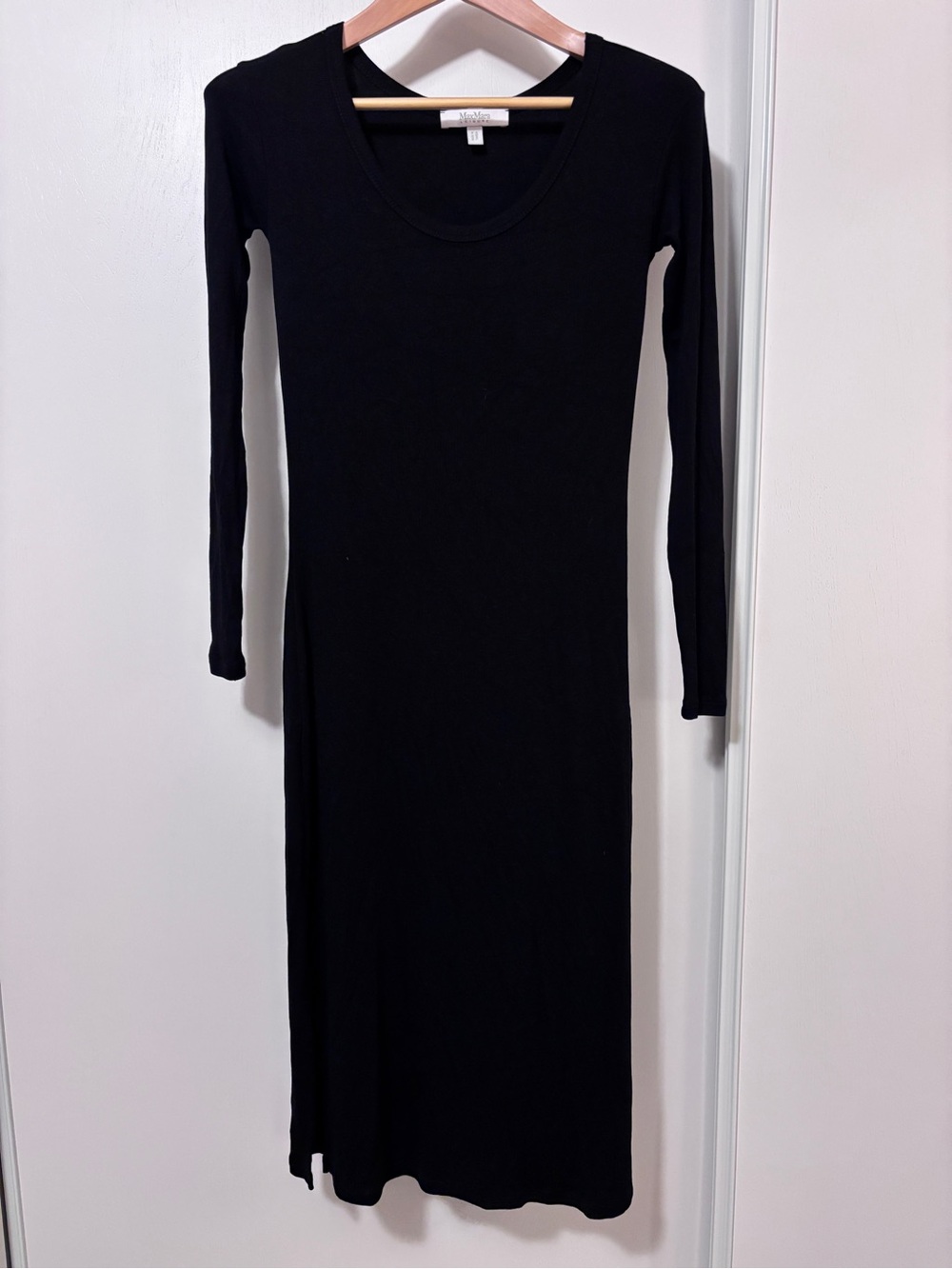 MaxMara Midi Dress Size XS Black Micro Ribbed Minimalist Quiet Luxury Scoop Neck
